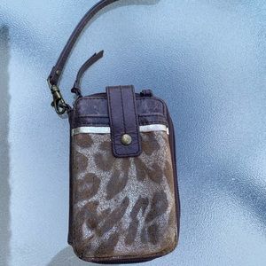 The Sak Leather Smartphone Wristlet Brown Wallet Cheetah Print.